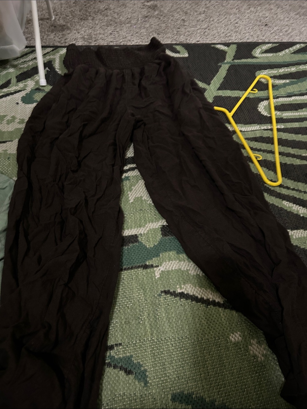 Uniqlo Black Wide-Leg Smocked Waist Pants